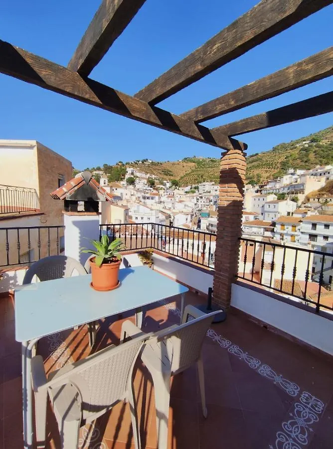Villa Casita Jade Sayalonga Сasa de vacaciones